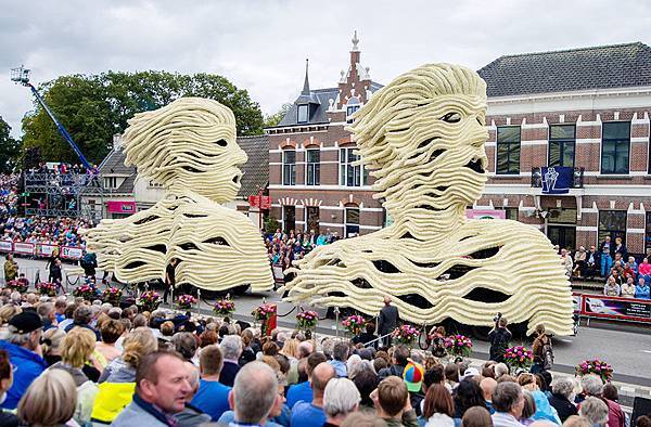 Bloemencorso-MalouEvers-18.jpg