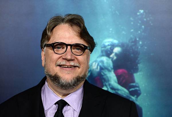 guillermo-del-toro-feature .jpg