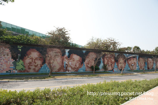 這面牆是大佳河濱公園的招牌(2010台北花博 Taipei Expo).jpg
