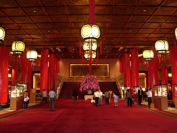 800px-The_Grand_Hotel_Taipei_%28Lobby%29.jpg