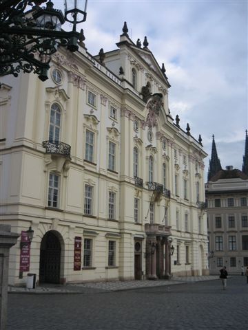 6_2 Praha (45)大主教的家.JPG