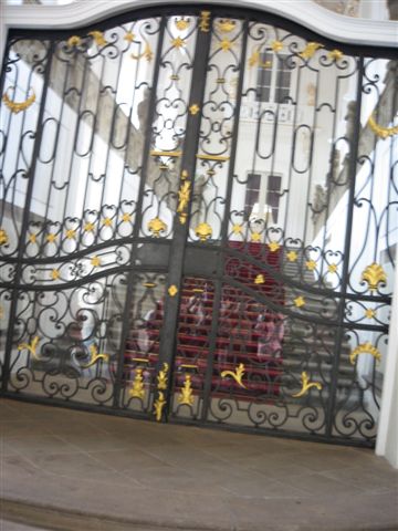6_2 Praha (76)總統府貴賓專用的門.JPG