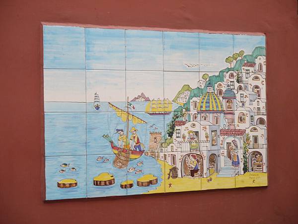 波西塔諾是個漁村,這磁磚畫得好可愛說
