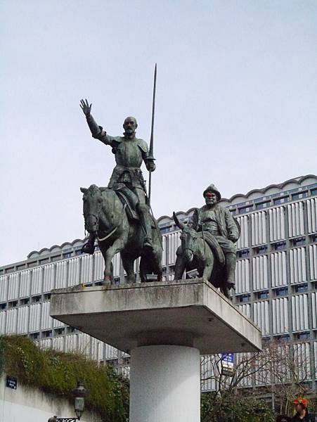 Don Quijote de la Mancha and Sancho Panza的銅像