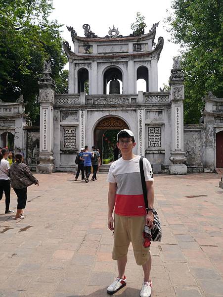 越南河內文廟建立於1070年,1076年創建國子監(後改名太學堂),成為越南第一所最高學府