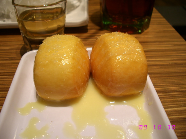津炸小饅頭淋煉孔 津炸小饅頭淋煉孔
