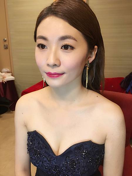 1. 新娘秘書,自然風格,馬尾,中部婚攝,台中新秘,中部新秘,新娘造型,造型師,乾淨妝感,新娘油頭,法爾微創,影像製片,林酒店