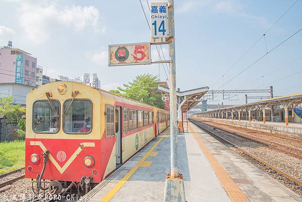 嘉義火車站阿里山小火車1.JPG