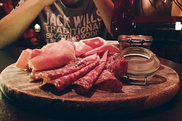 相片 2015-9-16 下午11 52 53.jpg