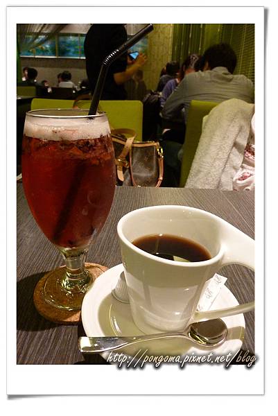 Lily Cafe' - 維也納果茶&咖啡