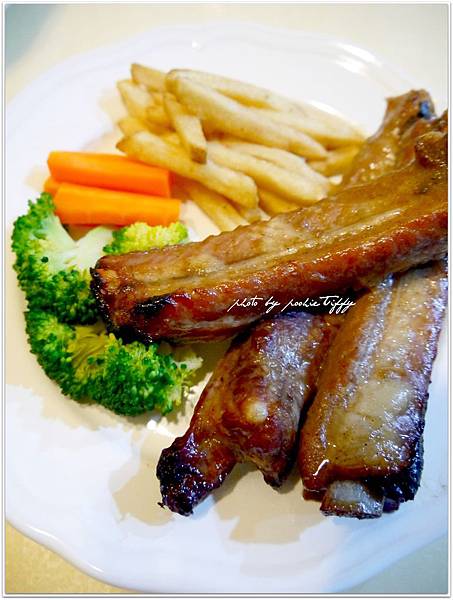 【美式BBQ烤肋排】 【美式BBQ烤肋排】