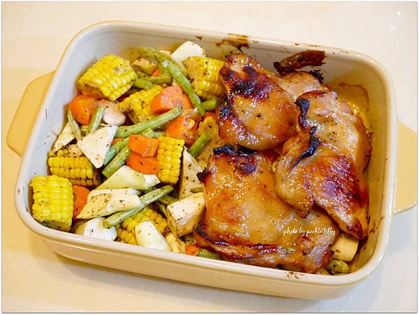 「義式香料烤蔬菜。烤去骨雞腿排」 「義式香料烤蔬菜。烤去骨雞腿排」