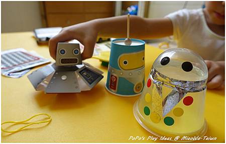 機器人-09.jpg 機器人-09.jpg