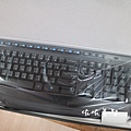 羅技MK345無限鍵盤滑鼠組 (2).JPG