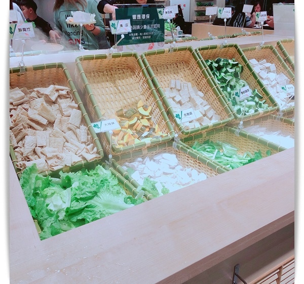 肉肉吃到飽「星野肉肉鍋-左營新光三越店」CP值高高 ❤