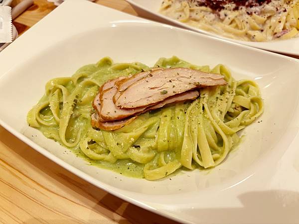 高雄美術館「Komeda's Coffee客美多咖啡」點飲料