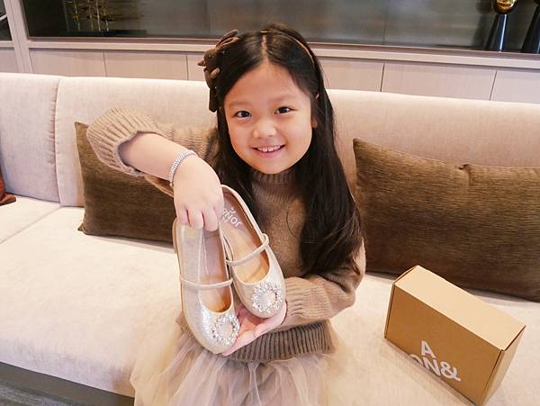 歐美風格「ANG & JON」小女孩的華麗娃娃鞋♡
