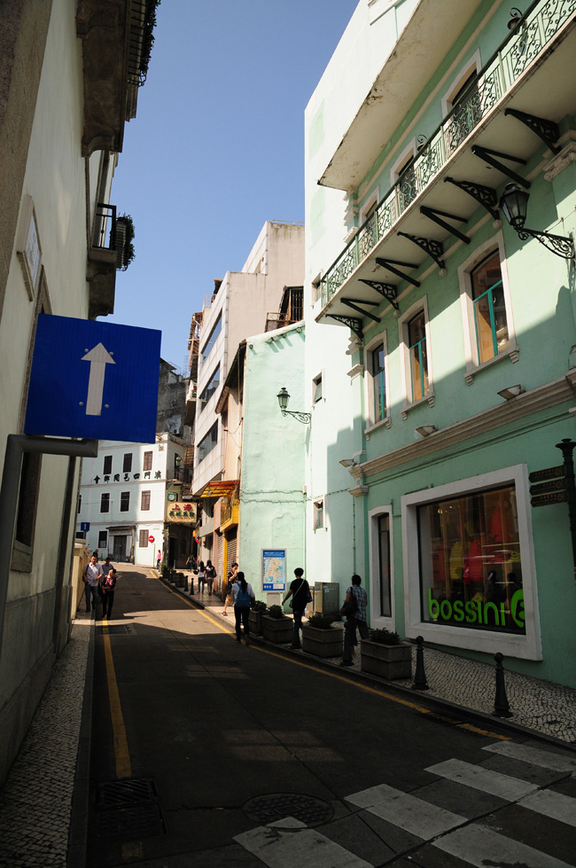 崗頂前地 崗頂劇院 何東圖書館