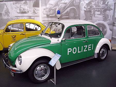 800px-VW_Kaefer_1303_Polizei