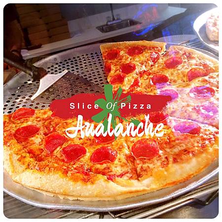 2016@Whistler Blackcomb-Avalanchepizza Pizza Co.