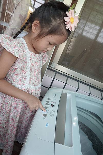 訓練孩子做家事的好幫手－橘子工房洗衣球膠囊（洗衣球推薦）