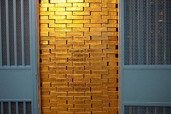 gold_vault_lg_0.jpg