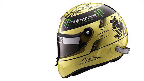 Michael_schumacher_new_helmet_at_spa_belgian_grand_prix_2011.jpg