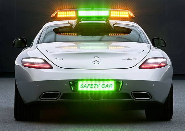 Mercedes-SLS-AMG-F1-Safety-Car-3.jpg