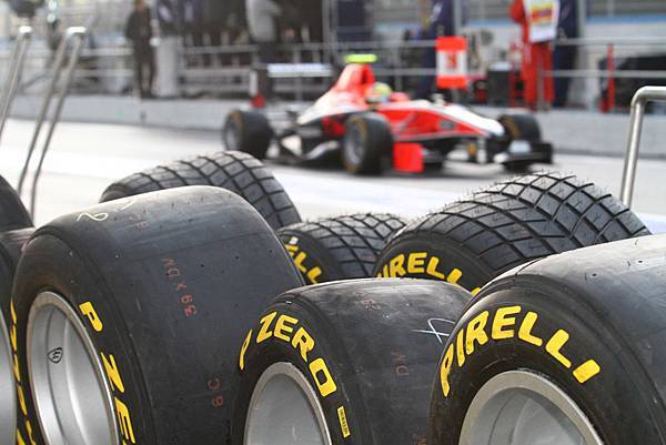 Pirelli-Tyres.jpg