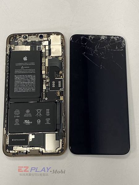 iPhone-XS-MAX螢幕破裂維修-3-768x1024