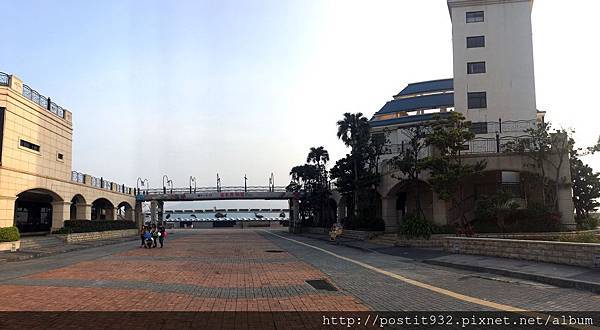 巧克力夢公園與芙蓉飯店之空橋照 (2).JPG