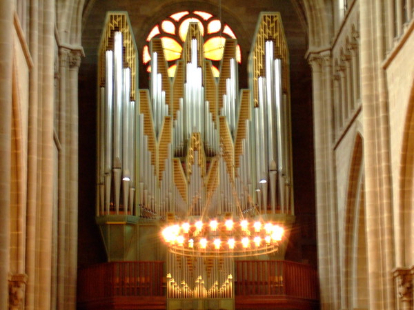 教堂必備的管風琴