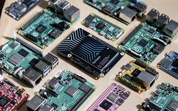 20bc965c48bc7375fe0018b60681c61a_Tachyon