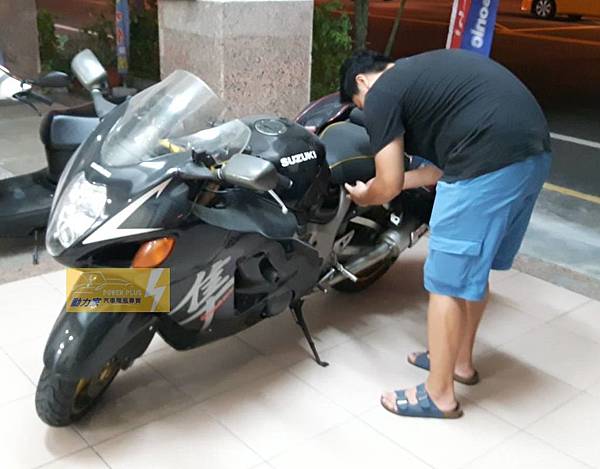 鈴木SUZUKI GSX1300隼 Hayabusa-1