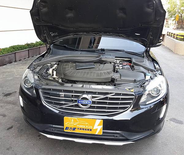 富豪VOLVO XC60 D4 2.0 14年式-1
