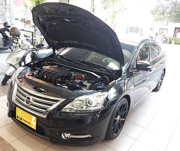 裕隆日產NISSON SUPER SENTRA-台南電瓶更換