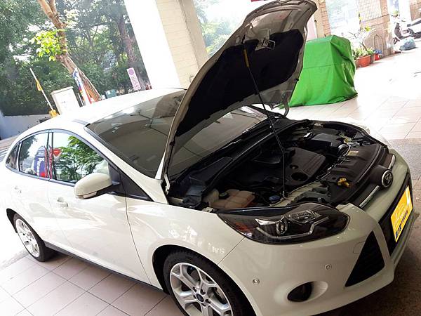 福特FORD FOCUE 2014年式 柴油-台南電池更換 找動力家 福特FORD FOCUE 2014年式 柴油-台南電池更換 找動力家