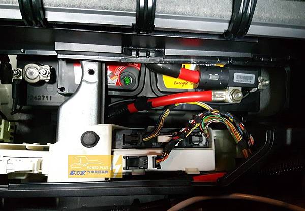 寶馬BMW E66 740Li- 純正德國製造進口電瓶 就在動力家