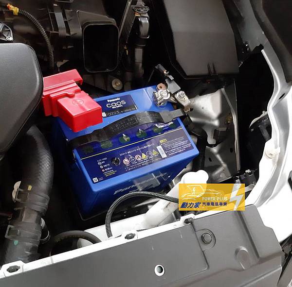 三菱MITSUBISHI OUTLANDER 2.4- 國際牌藍電