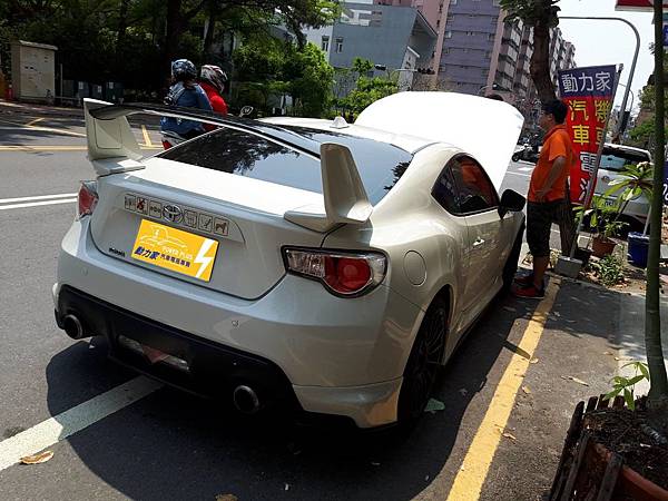 豐田TOYATA Ft86- 更換 國際牌電瓶