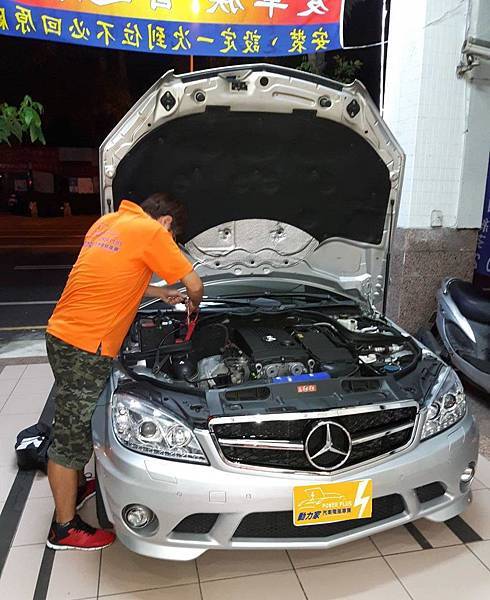 賓士MERCEDES BENZ C200-1