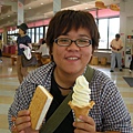牧場霜淇淋＆餅乾冰淇淋.JPG