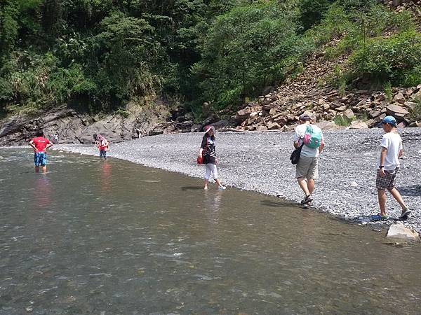 武界龍紋石104.07.04 (8).jpg