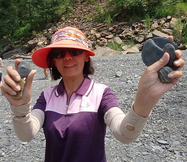 武界龍紋石104.07.04 (33).jpg