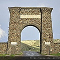 Yellowstone_North_Gate.jpg