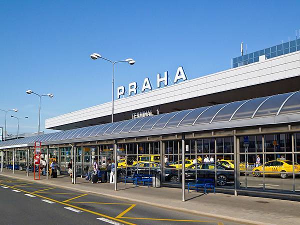 Airport_Ruzyne,_Prague,_Czech_Republic