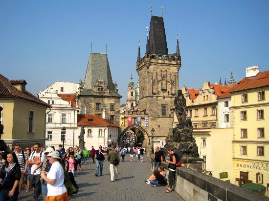 charles-bridge-karluv