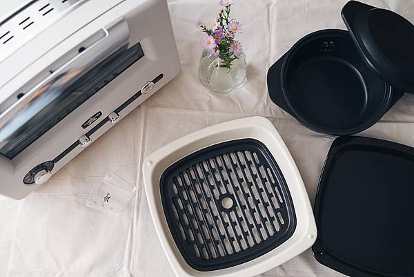 大頭菜運兒生活 - 日本阿拉丁 0.2秒瞬熱320度極炙烤箱