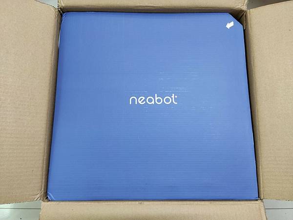 【 開 箱 】NEABOT N2 PLUS 自動集塵堡掃拖機