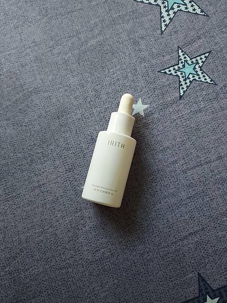 【IRITA專一純粹保養】一年四季都能使用~金萃活顏精華油 【IRITA專一純粹保養】一年四季都能使用~金萃活顏精華油